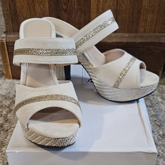 Shoes - Women's Solid Color Apricot Platform Sandals